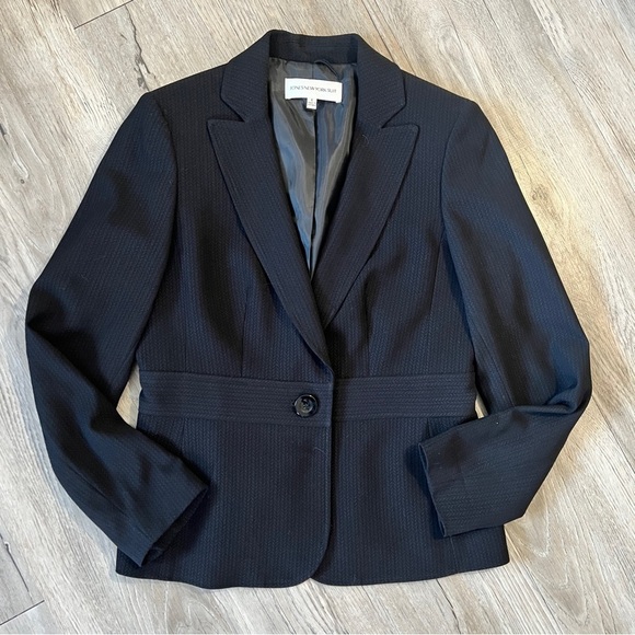 Jones New York Blazer​ - Picture 1 of 3